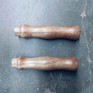 ด้ามจับไม้ทํามือแบบกําหนดเองเหมาะสําหรับงานอุตสาหกรรมและการใช้งานทางเทคนิคเหมาะสําหรับใช้ในครัวและสวน - Product Image 4