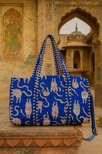 Sac de voyage en toile de coton fait main, bleu, grande capacité, fermeture éclair, durable, motif floral jaune, luxe pour les voyages en plein air - Product Image 4