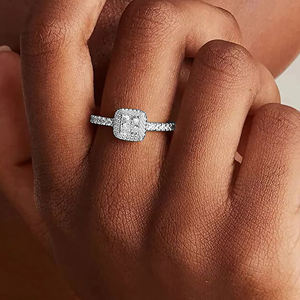 Bague Halo en Or 14K avec Diamant de Laboratoire Taille Princesse, Bijoux Fins en Gros, Bague Minimaliste pour Anniversaire et Fiançailles, OEM - Product Image 5