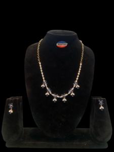 Collier de diamants vintage et ensemble de bijoux de style traditionnel pour les femmes, les anniversaires de fiançailles et les occasions de cadeaux - Product Image 2