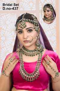 Ensemble de collier ras du cou ethnique plaqué or pour mariée, boucles d'oreilles, maang tikka, bijoux tendance faits à la main pour mariage, fiançailles, anniversaire - Product Image 3