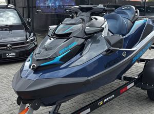 Jet-skis haute vitesse Seas-Doos RXT-X 300 Tech avec BRP. - Product Image 3