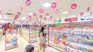 Ganchos de exhibición de metal de un solo lado ADONG A23 | Estante colgante para paredes de rejilla en tiendas y supermercados | OEM/ODM disponible - Product Image 2