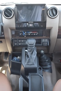 Toyota Land Cruiser 2022, Camioneta de Doble Cabina, VDJ79, 100% Usada, Combustible Diésel, Motor de 8L, Transmisión Hidráulica Derecha, en Venta - Product Image 2