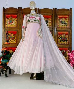 Anarkali Patiyala Designer Georgette Broderie Robe de Travail Bas avec Dupatta Party Wear Vente en gros Prix Ethnique Vêtement Alphanumero - Product Image 2