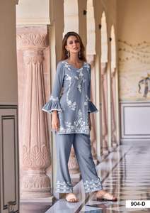 Collection de vêtements de mariage pour femmes Heavy Rayon Co Ord Set avec travail imprimé numérique Fourniture en gros d'usine à bas prix - Product Image 4