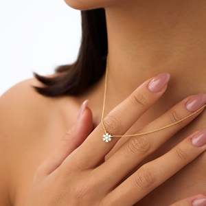 Collier pendentif grappe de fleurs en or pur 14Kt avec diamants naturels de 0.23 ct Conception de grappe élégante Bijoux fins Pendentif pour femme - Product Image 4