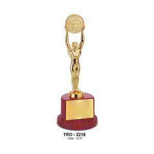 Best Selling Indian Manufacturer Premium Metal Man With Globe Trophy, Signifying A Global Leader for Gifting Purpose