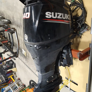 Offre promotionnelle Moteur hors-bord Suzuki 2019 140 CV Quatre temps 25 pouces d'occasion - Product Image 1