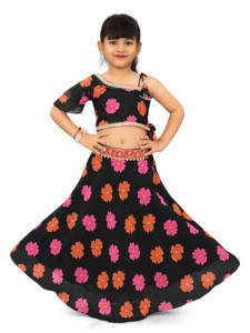 Shoryam Moda de Lujo Lehenga Choli Negro con Flores de Organza para Niñas |   Vestido Étnico Largo Hasta el Suelo, Diseño Contemporáneo, para Bodas y Fiestas - Product Image 5