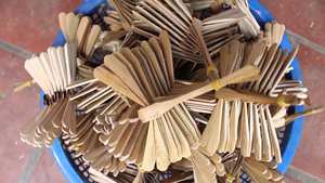 Équilibrant l'artisanat les libellules en bambou sont utilisées comme décorations traditionnelles ou cadeaux Ms sofia - Product Image 6