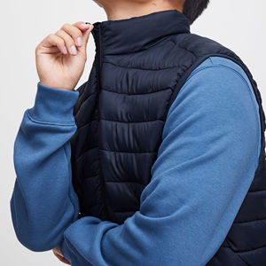 Winter Jacket Customized <b>Waistcoat</b> Warm Lightweight Ladies Sleeveless Quilted Padded Cropped Puffer Vest with Hood Custom Design - Product Image 4