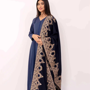 Chal Largo de Terciopelo con Diseño Étnico Sólido, Material de Poliéster Transpirable, Bordado, Ropa de Invierno para Mujer, Pakistán - Product Image 1