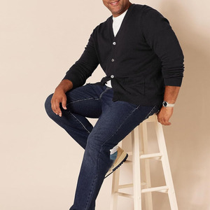 Suéter universitario clásico de color sólido hecho en fábrica Suéter universitario de moda cómodo de alta calidad Perfecto para el uso diario - Product Image 4