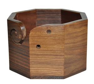 Bol en bois d'acacia | Support de fil durable fait main pour les amateurs de tricot - Product Image 2