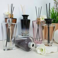 Solent personnalisé 500ml grande lumière noir luxe verre fleur arôme roseau diffuseur bouteille chambre décoration pour hôtel