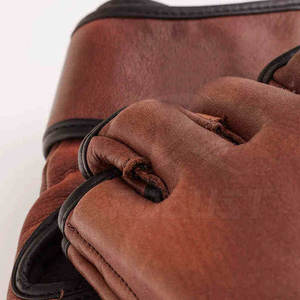 Gants de MMA pour l'entraînement physique et la boxe, avec fermeture sécurisée et soutien pour les mains - Product Image 4