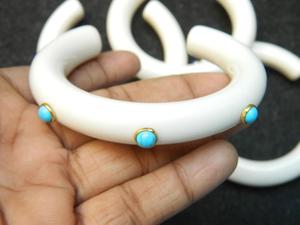 กำไลข้อมือเรซิน2025มาใหม่กำไลข้อมือเรซิ่นสีงาช้างพร้อมกำไลอัญมณีหลายแบบทำมือ - Product Image 5