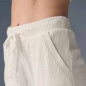 Pantalon de jogging côtelé taille haute pour femme | Jogging confortable et extensible en tissu côtelé avec cordon de serrage à la taille et aux poches - Product Image 6