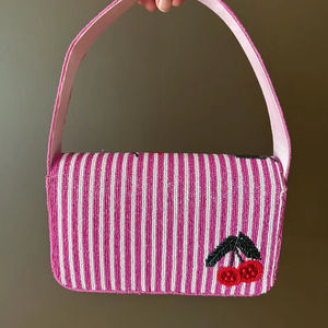 Bolso de Mano Informal con Cuentas de Vidrio Multicolores de MS Handicraft, Bolso de Mano Hecho a Mano en India con Forma Personalizada, Bolso Baguette - Product Image 1