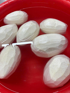 Taro en cubos, rodajas, bloques y trozos: Raíz morada y amarilla pelada, congelada IQF, venta al por mayor de productos orgánicos a granel, empaque personalizado. - Product Image 2