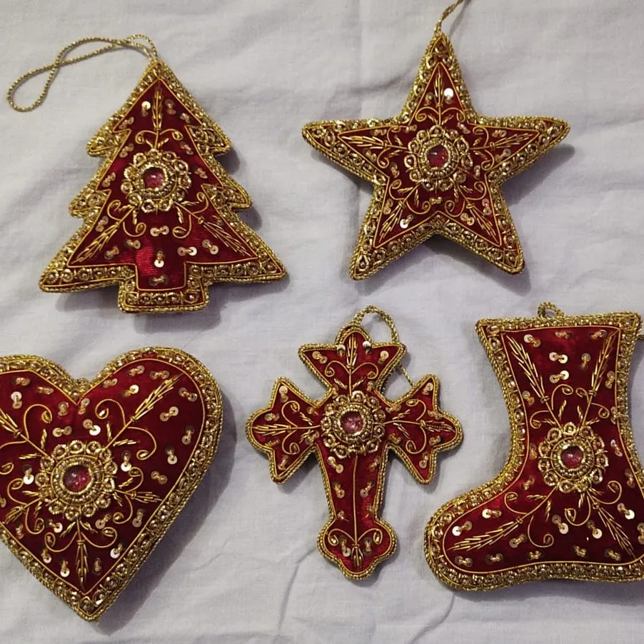 手作りザルドシ赤高級インド刺繍ボヘミアン装飾クリスマス装飾伝統的なインドの装飾品