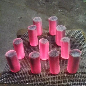 Charbon Hexagonal de Luxe Coco Indonésien par Merades – Sans Fumée, Chaleur Stable, Qualité Supérieure pour Chicha & BBQ – Exportation vers Oman - Product Image 1