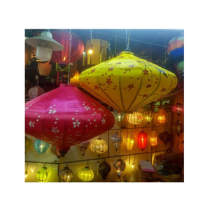 Linternas de bambú de seda decorativas de gran oferta: combinación perfecta de tradición asiática y diseño moderno - Product Image 1