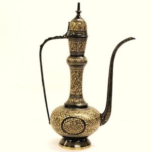 Aftaba arabe en laiton antique fait à la main d'Inde cafetières et théières de table magnifiquement gravées - Product Image 1