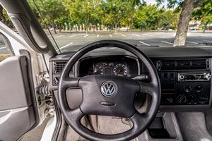 Excellent rapport qualité-prix, Volkswagen EuroVan Camper d'occasion 2003, prêt à être expédié - Product Image 2