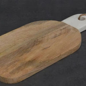 Juego de tablas de cortar de madera para cocina, hechas a mano en India, de madera de acacia con fibra longitudinal para carne y verduras. - Product Image 1
