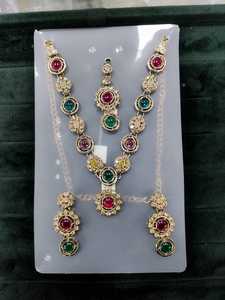 Conjunto de Collar de Cristal Indio con Efecto Sombra para Mujer, Disponible en 12 Colores, Conjunto de Collar, Fabricantes de Joyería al por Mayor - Product Image 3