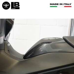 Adesivi Moto Protettivi Laterali 3D e Bulloni Tunnel Compatibili con Yamaha Tmax 2022-2025 - Product Image 3