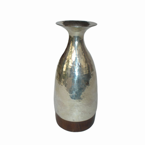 Vases à fleurs en métal pour la décoration de la maison Finition brillante Restaurant Jardin Vase en aluminium Fabriqué à la main Vase à fleurs martelé élégant - Product Image 6
