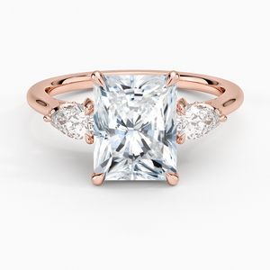Bague de fiançailles en or 14K/18K avec trois diamants de laboratoire taille radiant et accent de diamant poire/rond pour femme, bijoux de luxe pour mariage - Product Image 3