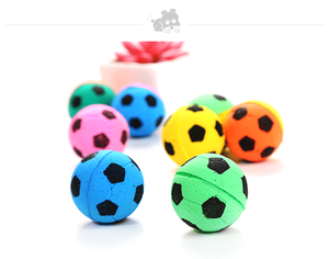 Pelotas de Juguete para Gatos de Espuma de Látex, Interactivas, Ligeras, Rebotantes, Diseño de Balón de Fútbol Pequeño, Colores Aleatorios para Gatitos y Gatos - Product Image 4