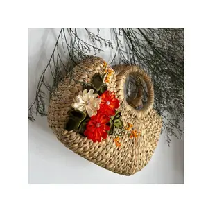 Vietnam Supplier Customized Design Handmade Handbags Vintage Flower Decoration Cotton Lining Water Hyacinth Beach Bag for Women