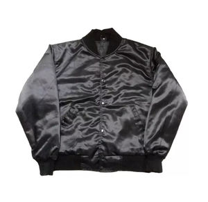 Chaqueta de béisbol de bombardero de satén hecha a medida para hombre, chaqueta universitaria de estilo callejero de Color sólido, diseño impermeable a la venta - Product Image 1