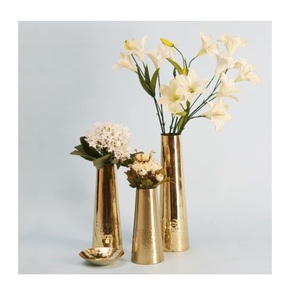 Jarrón de Flores de Metal de Aluminio Hecho a Mano por Diseñador 2026, Exportador al por Mayor, Jarrones de Flores de Metal de Aluminio con Diseño Personalizado Hecho a Mano - Product Image 4