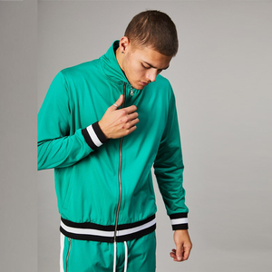 Chándal de gimnasio de lana de alta calidad para hombre, logotipo personalizado, entrenamiento de talla grande, aire, último conjunto de jogging para correr de invierno de Color sólido - Product Image 1