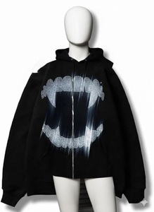 Sudadera con Capucha y Estampado de Querubín, Sudadera Negra Gruesa - Product Image 5