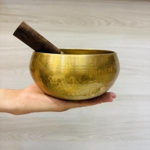 Cuenco tradicional de bronce del Himalaya hecho a mano, artesanía de Metal inspirada en el Budismo para curación de Chakras y terapia de baño de sonido - Product Image 4