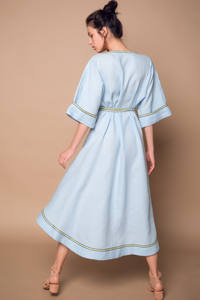 Vestidos casuales bordados con estampado personalizado y cuello en V de tres cuartos de diseñador de moda étnica para mujer - Product Image 4