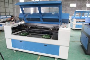 Machine de découpe laser CO2 à 4 têtes, idéale pour l'artisanat, le travail du bois et les applications industrielles, graveur de verre 1390 1610 - Product Image 5