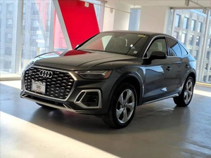 Audi Q5 Sportback 2024 Usado, Volante a la Izquierda, Asientos de Cuero, Cámara Trasera, Emisión Euro IV, Faros de Xenón, Excelente Estado - Product Image 2