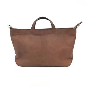 Bolso de Mano para Portátil de Cuero de Grano Completo Hecho a Mano de Primera Calidad, Bolso de Trabajo Duradero con Textura Suave y Silueta Relajada de Indonesia - Product Image 1