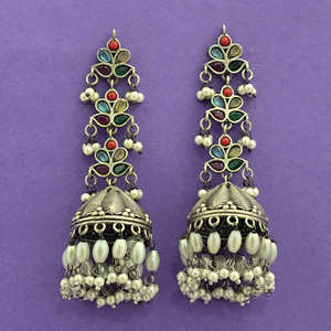 Pendientes Jhumki Hechos a Mano de Calidad de Exportación con Baño Oxidado - Comprar Ahora - Product Image 4