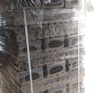 Briquettes de bois, combustible biomasse, diamètre 100 mm, pour chauffage industriel. - Product Image 2