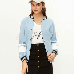 Veste universitaire pour femmes avec bouton-pression sur le devant et ourlet côtelé pour des tenues à la mode Veste universitaire élégante pour femmes - Product Image 1