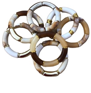 Pulsera Elástica Moderna Hecha a Mano para Mujer, Accesorios de Joyería Navideños con Cuentas de Resina Acrílica, Tubos y Dijes de Ángel - Product Image 1